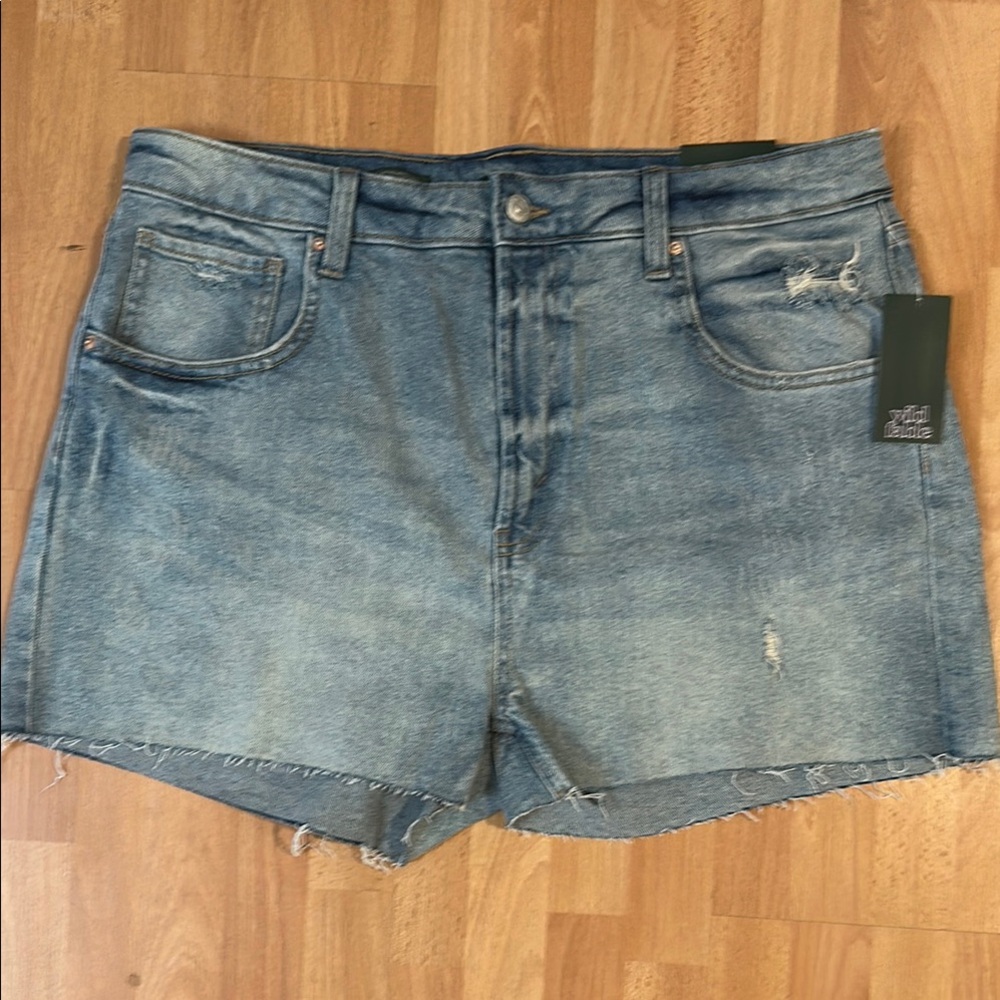 Wild Fable Highest Rise Mom Shorts, Light Blue, 16 / 33 Waist - NEW WITH TAGS
